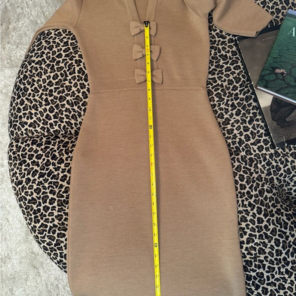 EUC: CAROLINA HERRERA Elegant Tan Knit Dress with Bow Accents - Picture 11 of 12